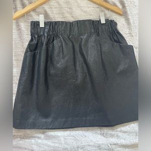 NWOT Zara Faux Leather Mini Skirt Black 3046 238 S